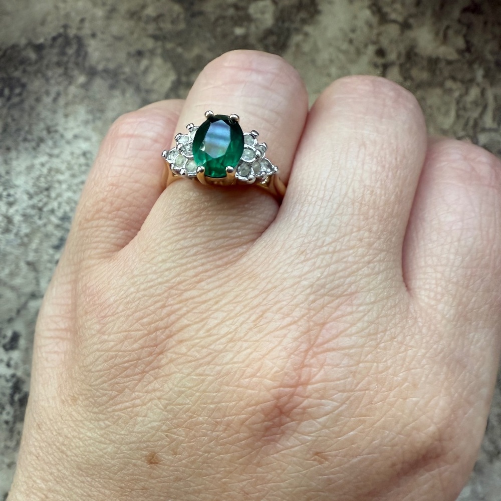 Emerald ring size 6